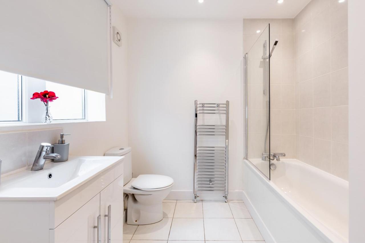 Dartford, Kent - Modern 2Bd 2Bath En-Suite Bungalow M25 Bluewater Экстерьер фото
